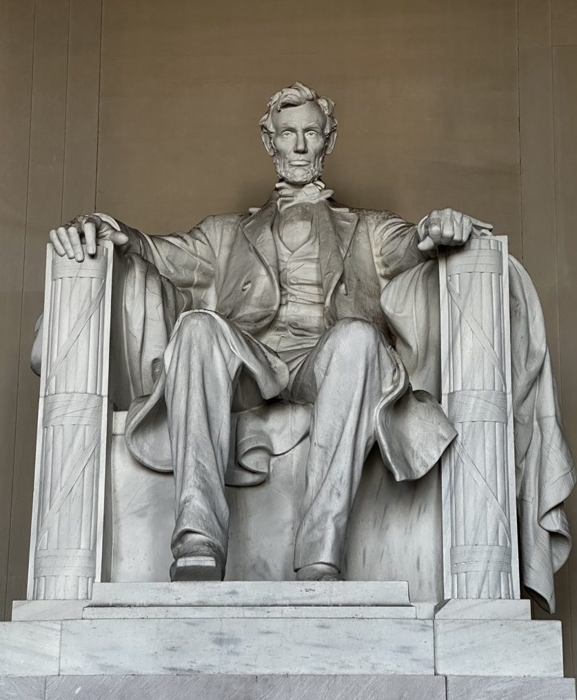 Lincoln Memorial statue — Abraham Lincoln seated, Washington D.C.