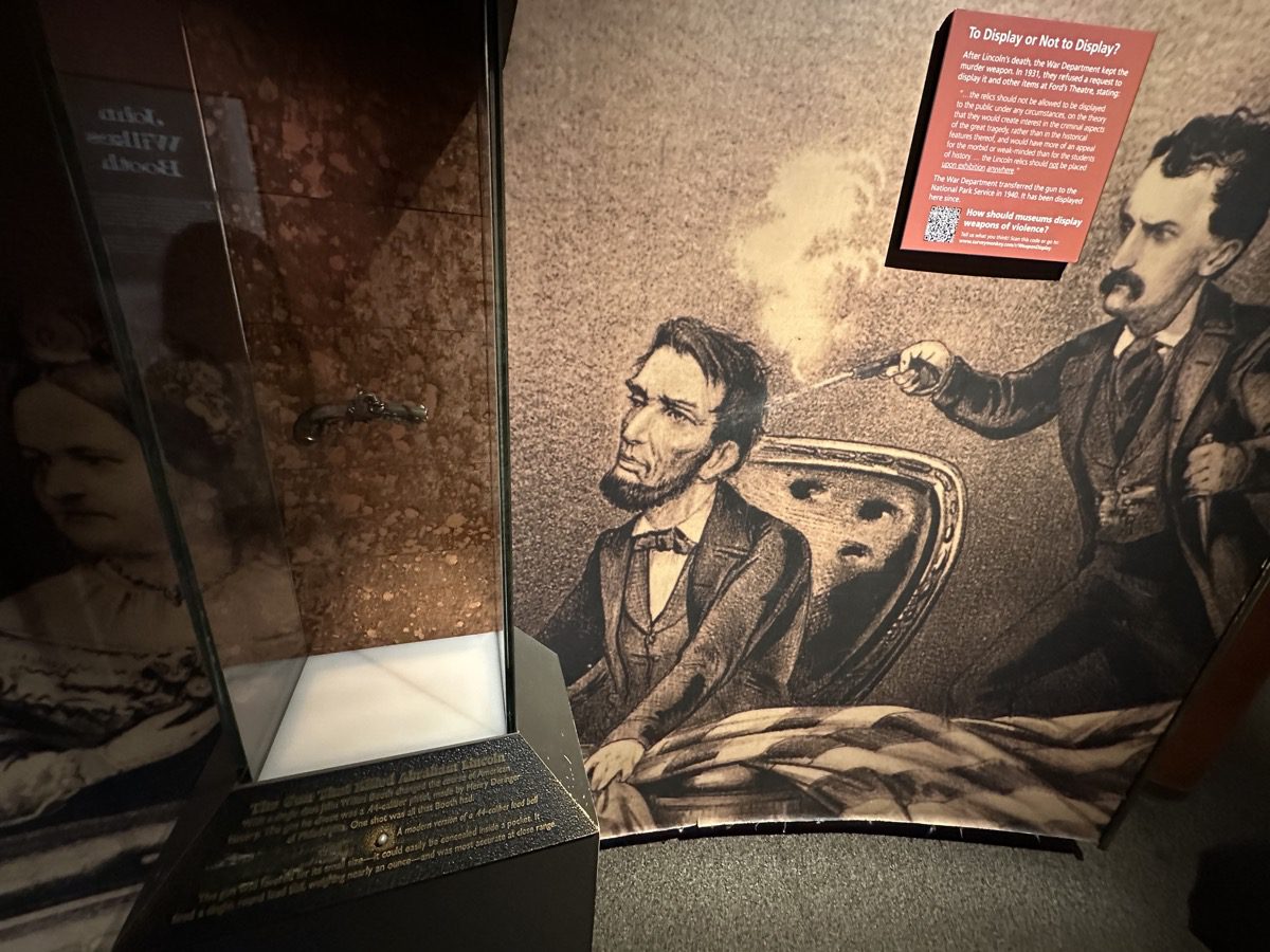 Ford's Theatre museum exhibit — the derringer used by John Wilkes Booth in a glass case